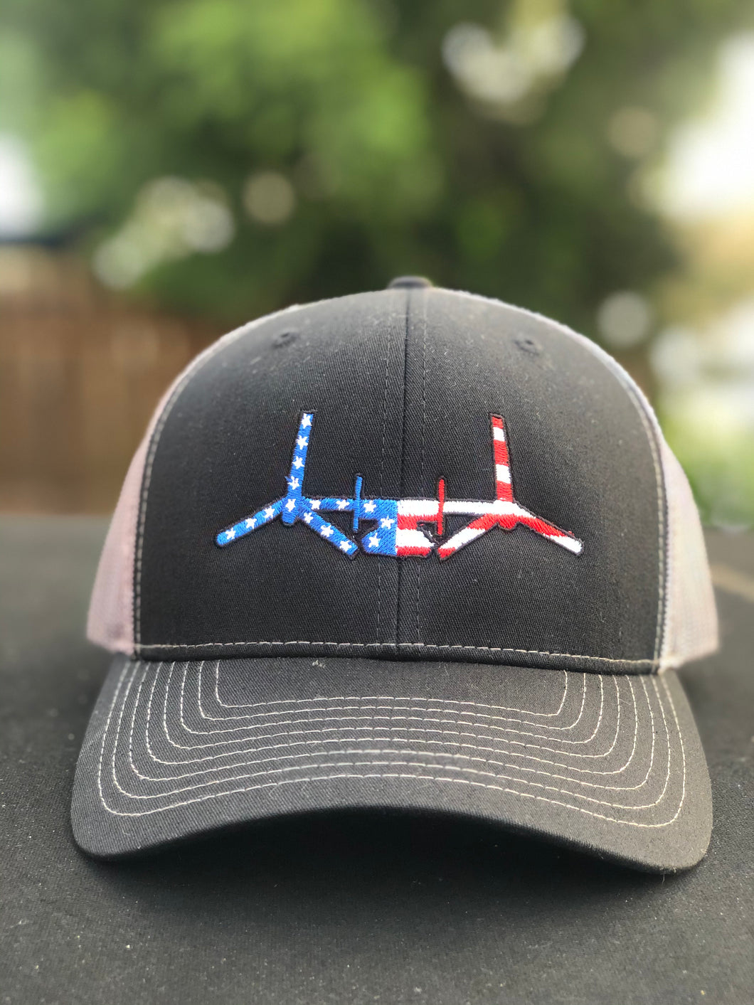 ‘Mercia V-22 Hat Black on Charcoal